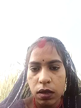 Snapshot of Anjli_hote chatting on 02/24/26, 10:24 Anjli hote online show from 02/24/26, 10:24