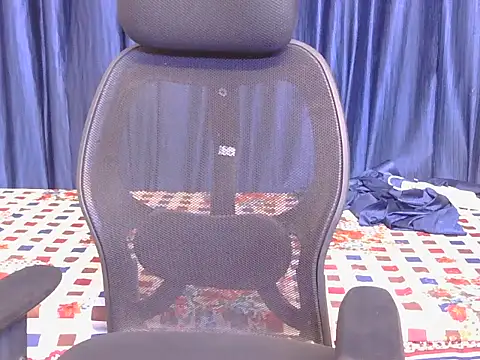 its-sarika01 online show from 04/18/26, 06:39