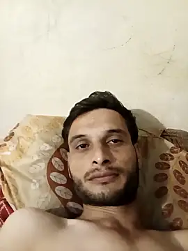 Snapshot of Beinghorny83 chatting on 03/01/26, 08:11 Beinghorny83 online show from 03/01/26, 08:11