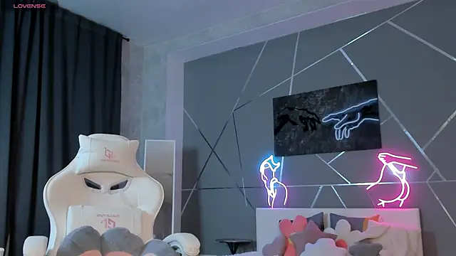 naomi reiss online show from 04/02/26, 01:25