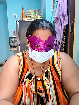 Snapshot of 02Roshni chatting on 03/02/26, 05:08 02Roshni online show from 03/02/26, 05:08