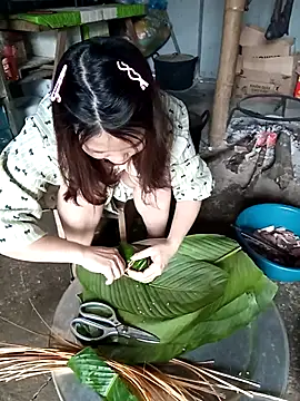 Snapshot of Girl-crazy1 chatting on 02/15/26, 08:35 Girl-crazy1 online show from 02/15/26, 08:35