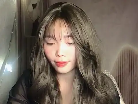 Snapshot of Girl-crazy1 chatting on 02/25/26, 08:18 Girl-crazy1 online show from 02/25/26, 08:18