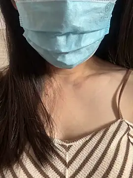 Snapshot of YaoYao-97 chatting on 02/24/26, 03:37 YaoYao-97 online show from 02/24/26, 03:37