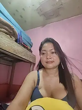 Snapshot of sweety_pie18 chatting on 02/16/26, 12:56 sweety pie18 online show from 02/16/26, 12:56