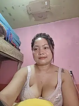 Snapshot of sweety_pie18 chatting on 02/23/26, 12:57 sweety pie18 online show from 02/23/26, 12:57