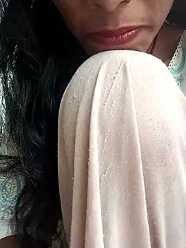 Snapshot of Desi_Couple_P chatting on 05/07/26, 12:49 Desi Couple P online show from 05/07/26, 12:49