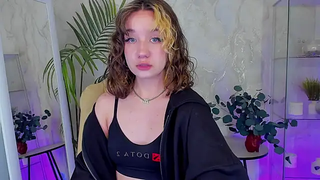 GiaRicco online show from 02/13/26, 04:03