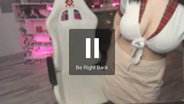 Snapshot of lily_milleerr chatting on 02/25/26, 06:28 lily milleerr online show from 02/25/26, 06:28