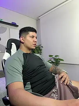  robertobaggioo online show from 02/19/26, 12:34