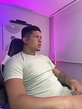  robertobaggioo online show from 04/12/26, 12:10