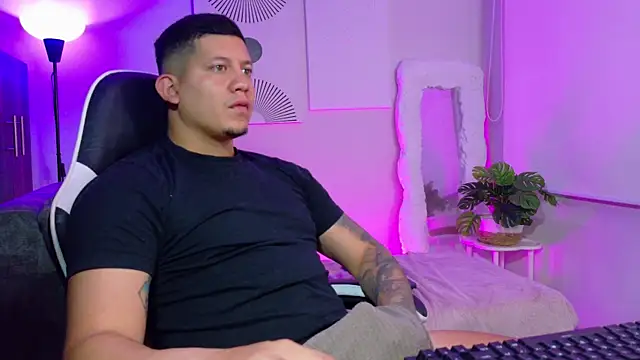  robertobaggioo online show from 06/05/26, 12:33