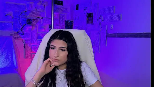 Snapshot of TerezaRobinson chatting on 02/15/26, 08:27 TerezaRobinson online show from 02/15/26, 08:27