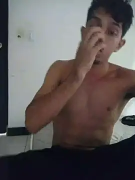 Snapshot of Noscay chatting on 03/27/26, 05:23 Noscay online show from 03/27/26, 05:23