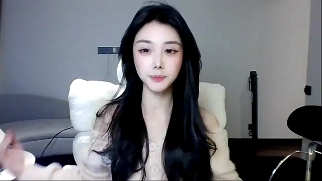 MedeLineayr online show from 03/04/26, 03:40