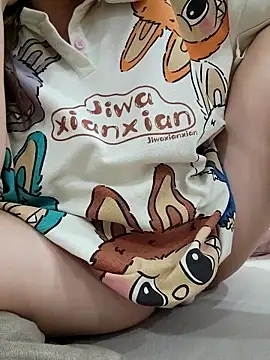 Snapshot of Mira-23 chatting on 03/19/26, 03:43 Mira-23 online show from 03/19/26, 03:43