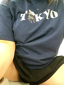 Snapshot of Mira-23 chatting on 03/20/26, 06:51 Mira-23 online show from 03/20/26, 06:51