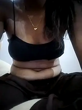 Snapshot of RUHI-24 chatting on 02/26/26, 07:46 RUHI-24 online show from 02/26/26, 07:46