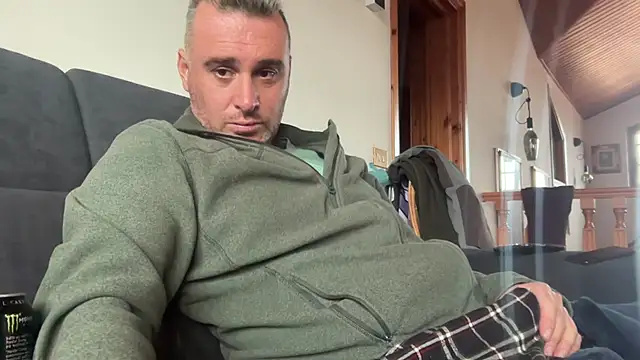 Snapshot of marcovik1 chatting on 02/13/26, 02:46 marcovik1 online show from 02/13/26, 02:46