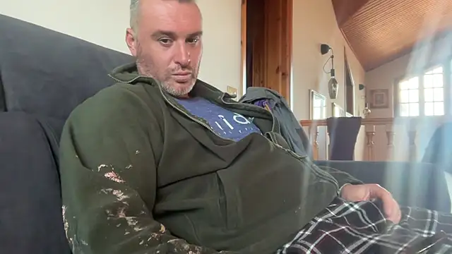 Snapshot of marcovik1 chatting on 02/18/26, 02:24 marcovik1 online show from 02/18/26, 02:24