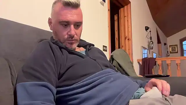 Snapshot of marcovik1 chatting on 02/25/26, 05:11 marcovik1 online show from 02/25/26, 05:11