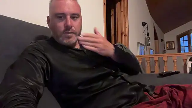 marcovik1 online show from 05/13/26, 06:49