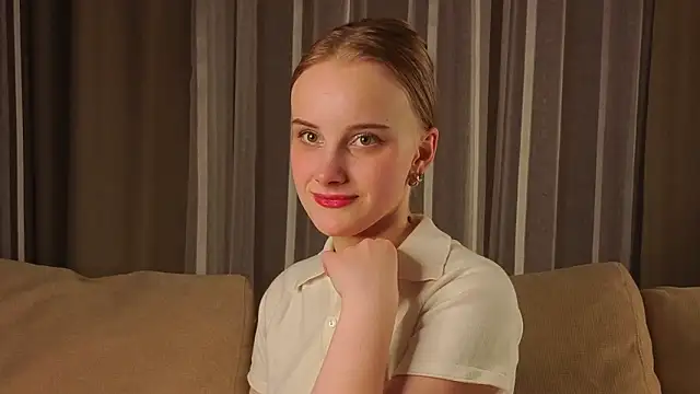 Snapshot of KirstinMcgeady chatting on 02/28/26, 11:33 KirstinMcgeady online show from 02/28/26, 11:33