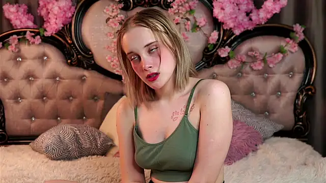 KirstinMcgeady online show from 03/07/26, 12:13