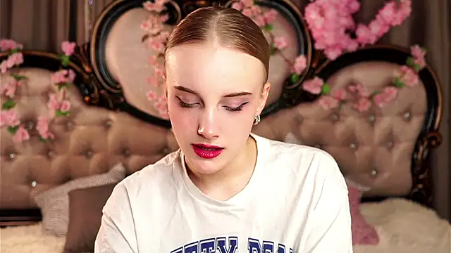 KirstinMcgeady online show from 03/08/26, 11:14