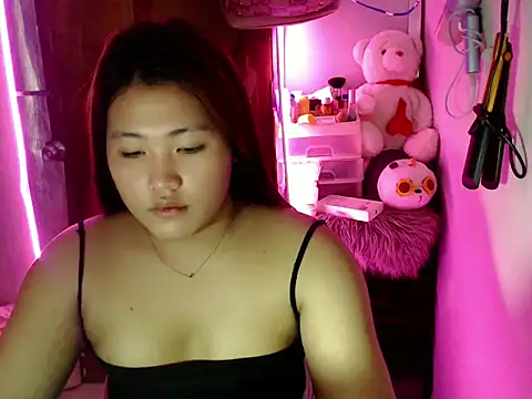 MiMi yeah00 online show from 04/15/26, 10:54