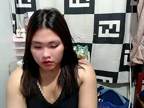 MiMi yeah00 online show from 04/18/26, 04:16