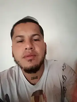 Snapshot of lenin9 chatting on 02/18/26, 02:24 lenin9 online show from 02/18/26, 02:24