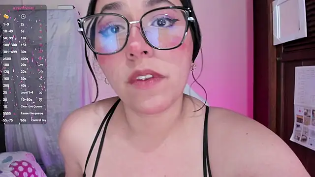 Snapshot of Hanna_Tm chatting on 03/03/26, 02:18 Hanna Tm online show from 03/03/26, 02:18