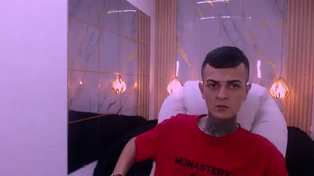 Snapshot of benjamin_anthony chatting on 02/16/26, 01:29 benjamin anthony online show from 02/16/26, 01:29