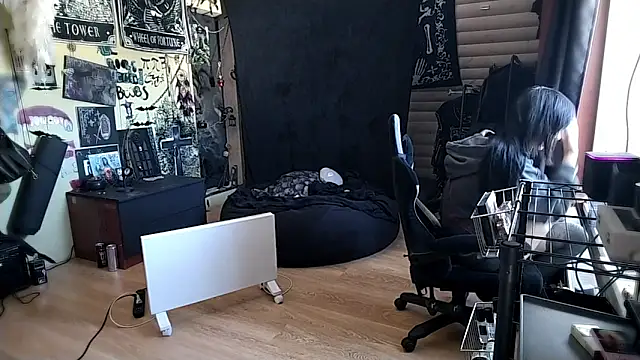 Snapshot of Shempert_ghot chatting on 02/25/26, 11:09 Shempert ghot online show from 02/25/26, 11:09