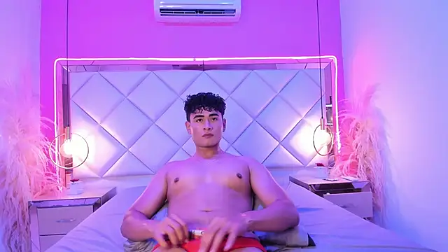 Snapshot of Bastixvontade chatting on 02/13/26, 11:12 Bastixvontade online show from 02/13/26, 11:12