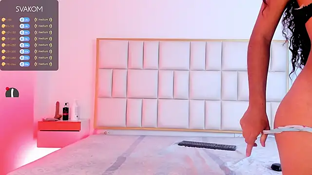 Snapshot of Violetta-foxx chatting on 02/16/26, 07:32 Violetta-foxx online show from 02/16/26, 07:32