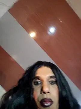 Snapshot of latinhott23 chatting on 02/21/26, 08:43 latinhott23 online show from 02/21/26, 08:43