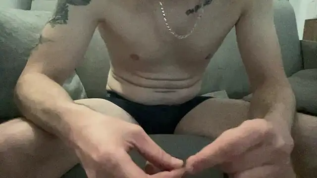 lechouilleur44 online show from 04/14/26, 02:12