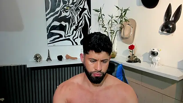 Snapshot of BENEDIICK chatting on 02/17/26, 09:43 BENEDIICK online show from 02/17/26, 09:43