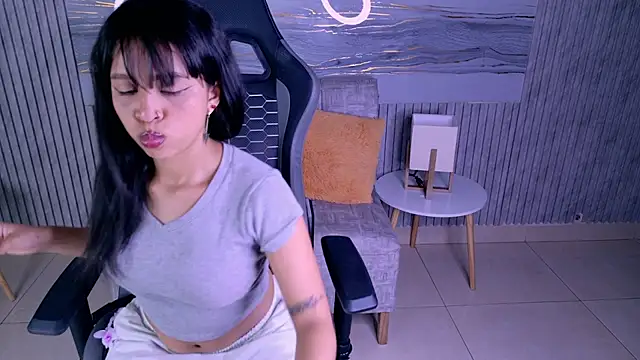 Snapshot of Abby18_ chatting on 02/13/26, 05:03 Abby18 online show from 02/13/26, 05:03