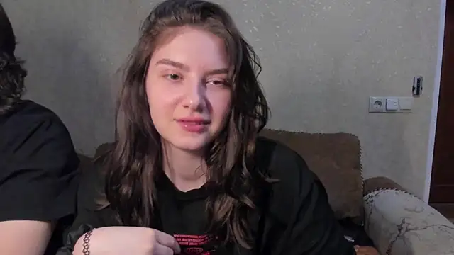 Snapshot of love_lina_muuur chatting on 02/16/26, 03:30 love lina muuur online show from 02/16/26, 03:30