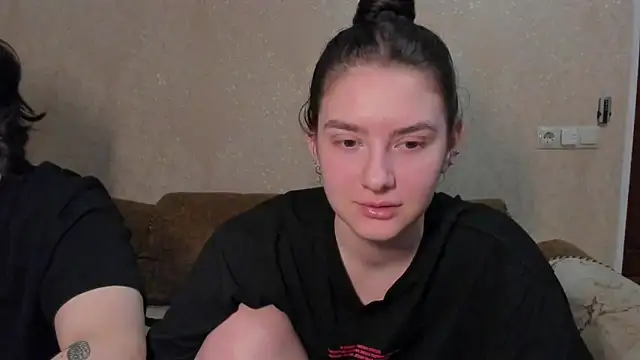 Snapshot of love_lina_muuur chatting on 02/18/26, 07:54 love lina muuur online show from 02/18/26, 07:54