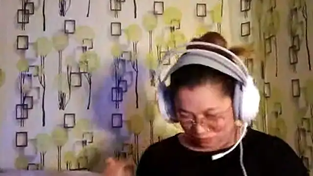 TennieReichow online show from 03/16/26, 12:42