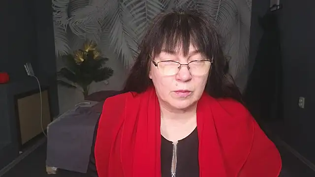 Snapshot of Tori_Twirl chatting on 02/25/26, 06:56 Tori Twirl online show from 02/25/26, 06:56