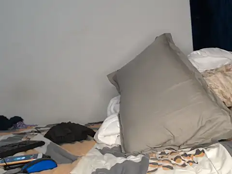 Snapshot of Rayna-20 chatting on 02/26/26, 09:03 Rayna-20 online show from 02/26/26, 09:03