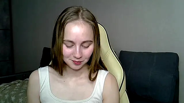 Snapshot of christimontero chatting on 02/19/26, 06:20 christimontero online show from 02/19/26, 06:20