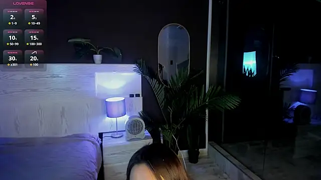 Mia noiir online show from 06/19/26, 04:06