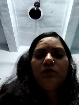 Snapshot of Anushka_Singh0 chatting on 04/19/26, 04:39 Anushka Singh0 online show from 04/19/26, 04:39