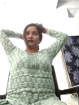 Snapshot of Anushka_Singh0 chatting on 05/03/26, 06:41 Anushka Singh0 online show from 05/03/26, 06:41
